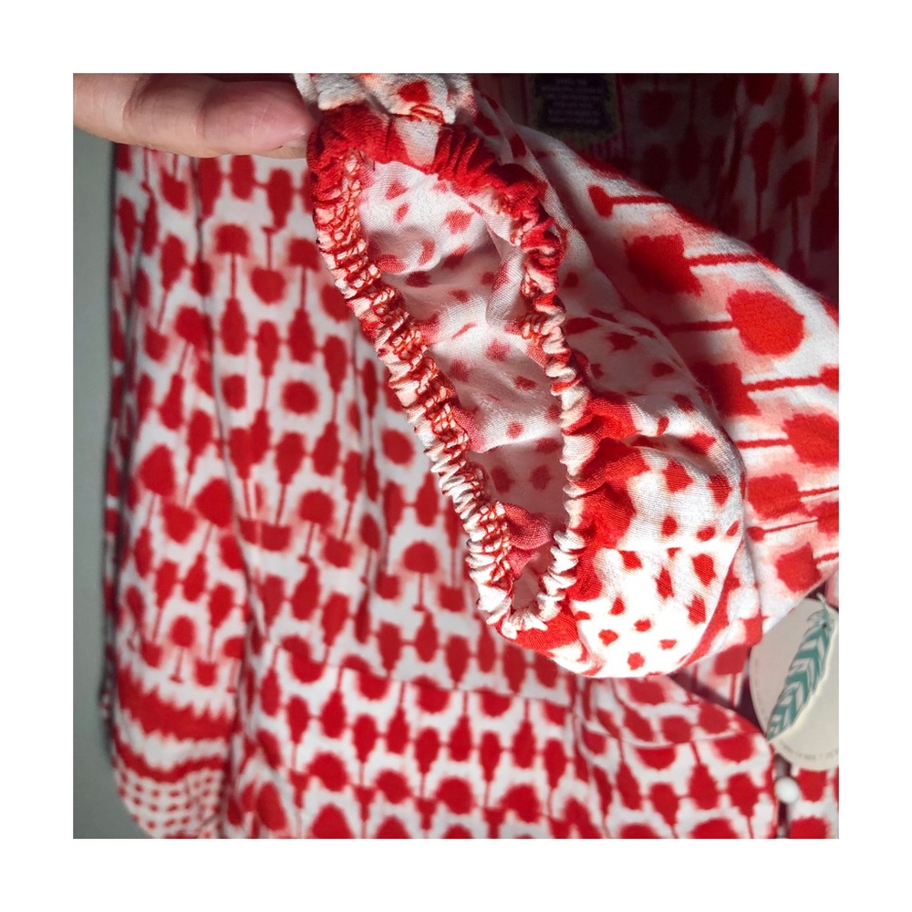 Cute Red Side Button dress - Picture 3 of 6